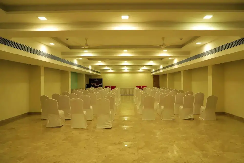 Ширди: Sai Neem Tree Hotel