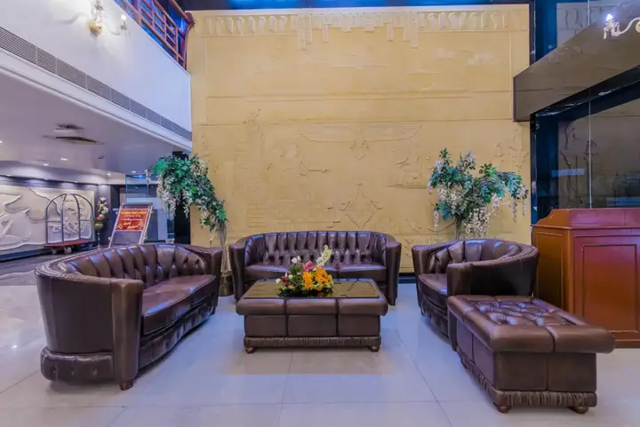 Дург: Hotel Grand Dhillon