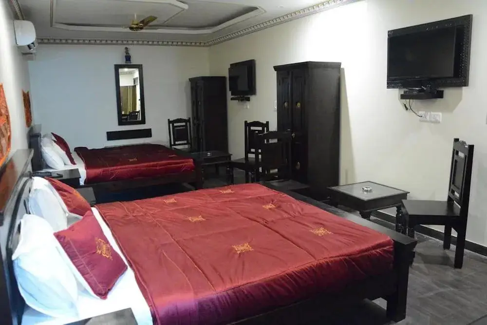 Джайпур: Surya Garh Hotel