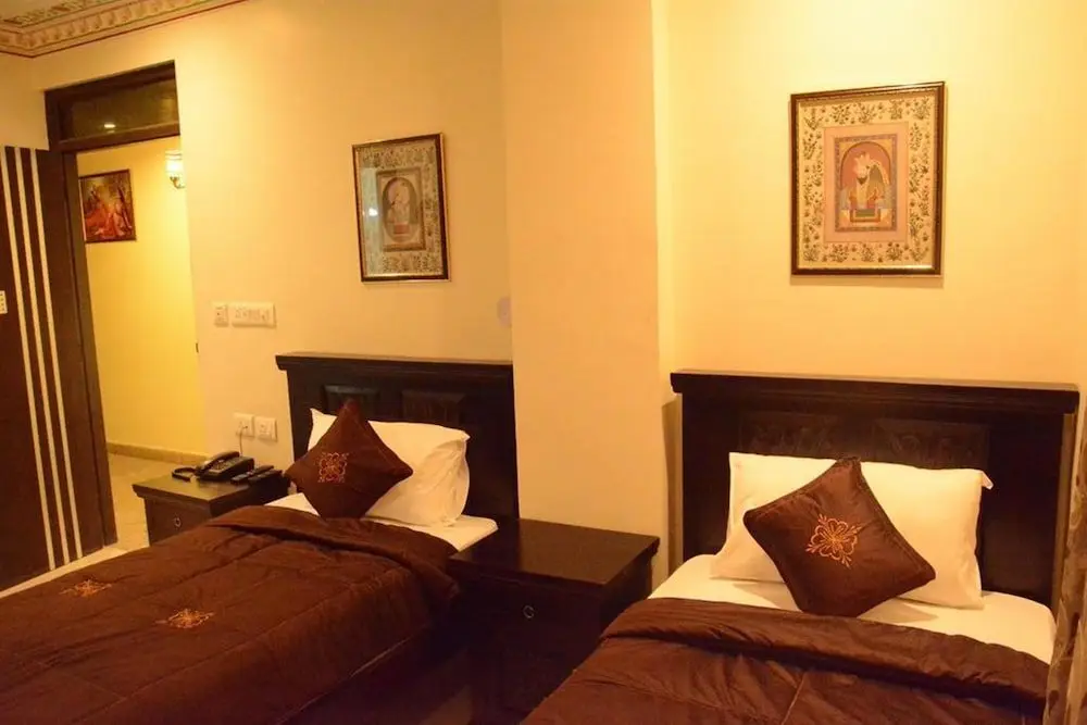 Джайпур: Surya Garh Hotel