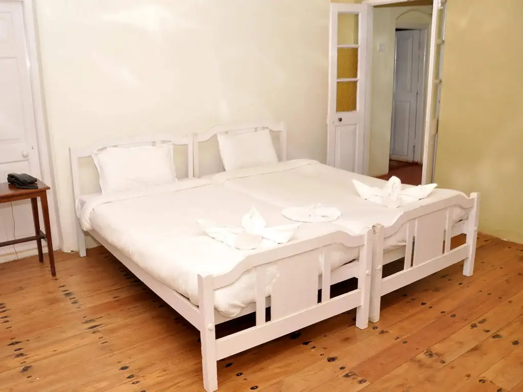 Кунур: YWCA Wyoming Guesthouse