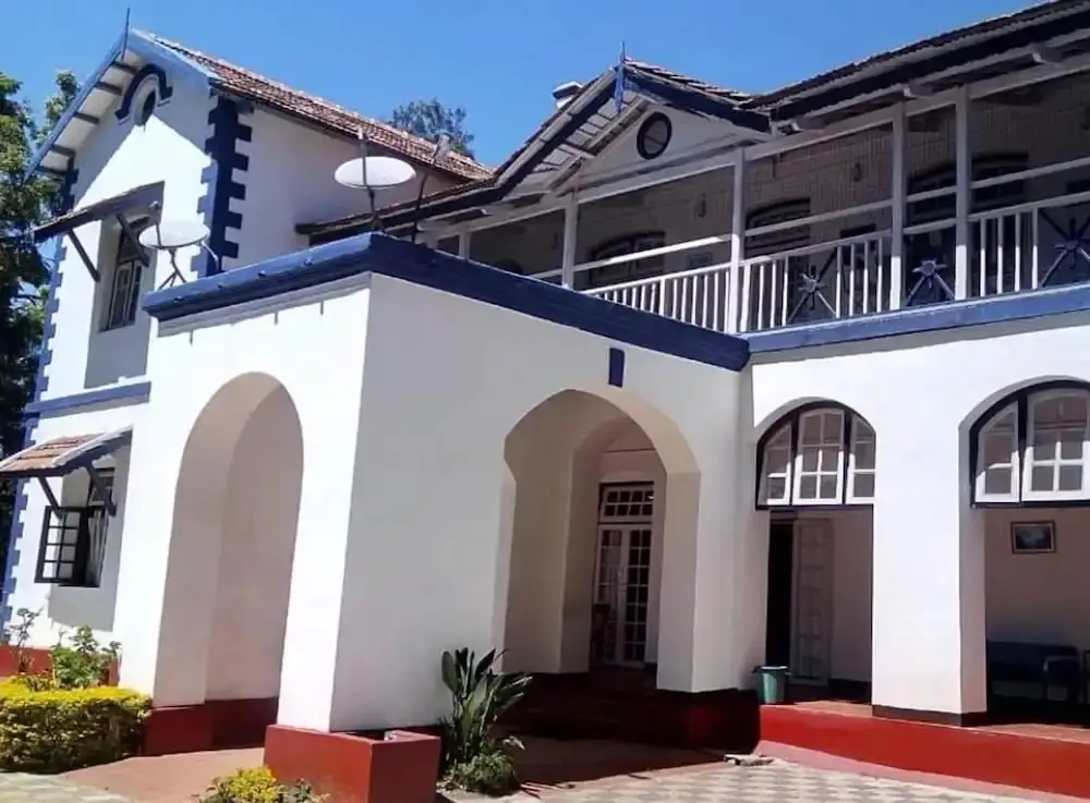 Кунур: YWCA Wyoming Guesthouse