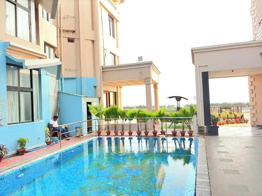 Hotel Prabhupada Puri — фото 1