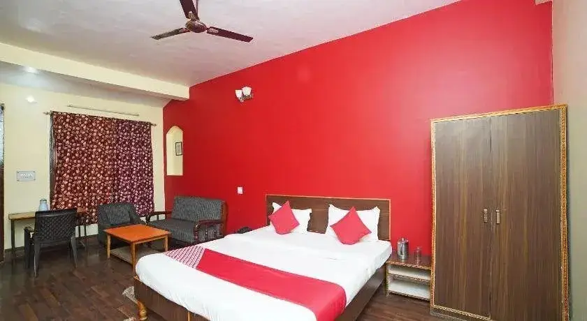 Питорагарх: Hotel Baakhlee