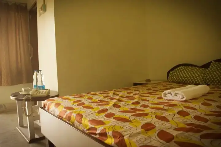 Прасергандж: Hotel Amarabati
