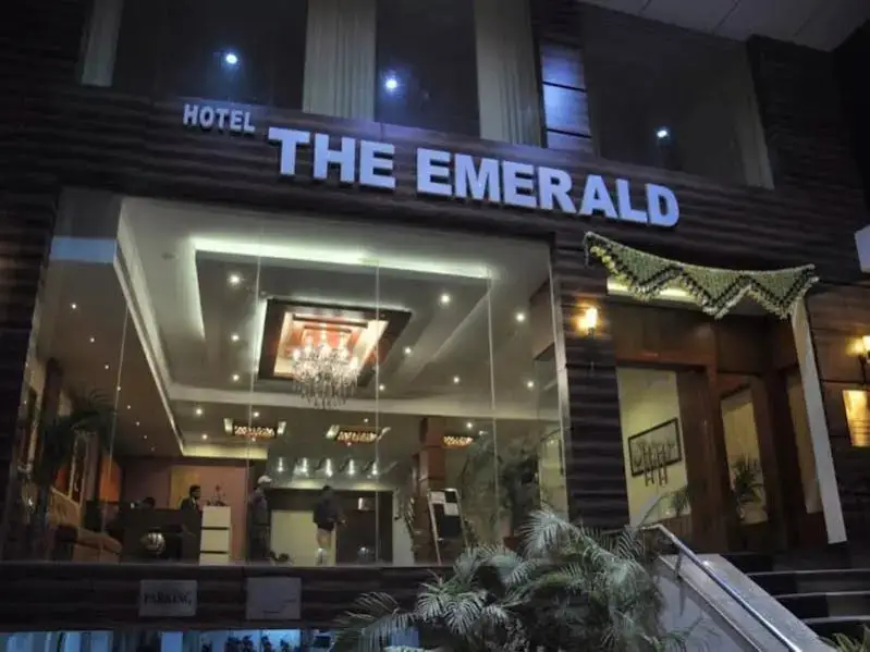 Hotel The Emerald — фото 1
