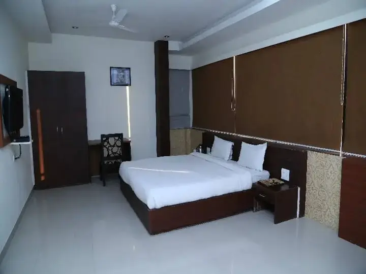 Bilaspur: Hotel The Emerald