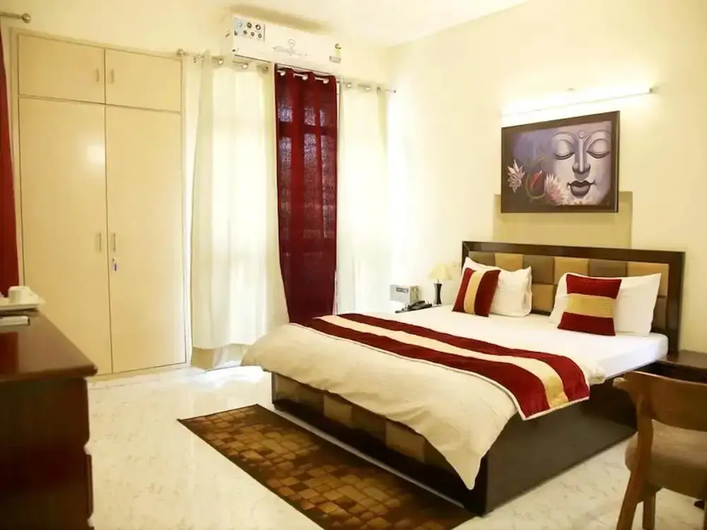 Нью-Дели: Room in Guest Room - Maplewood Guest House, Neeti Bagh, New Delhiit is a Boutiqu Guest House