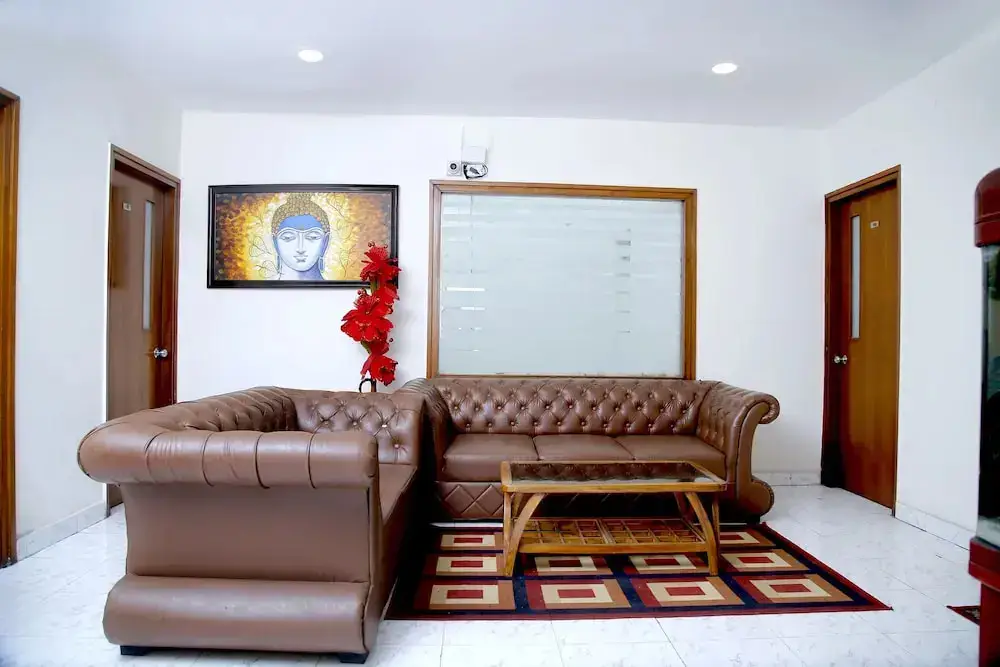 Нью-Дели: Room in Guest Room - Maplewood Guest House, Neeti Bagh, New Delhiit is a Boutiqu Guest House