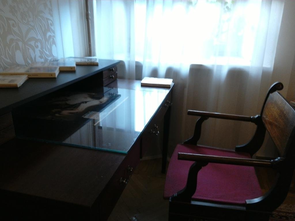 Санкт-Петербург: Teatralnaya Ploshchad 12