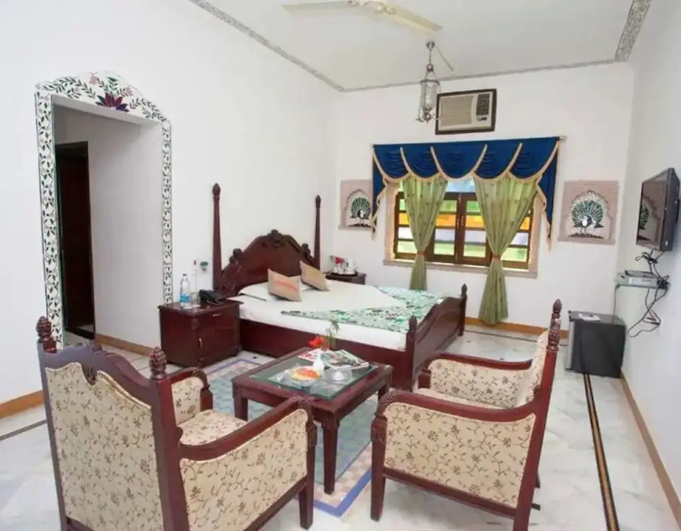 Садри: Ranakpur Hill Resort