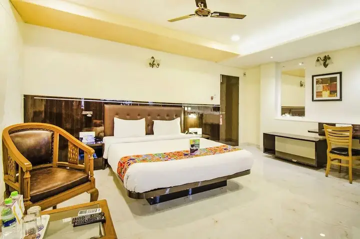 Пимпри-Чинчвад: FabHotel Gharonda Residency MIDC