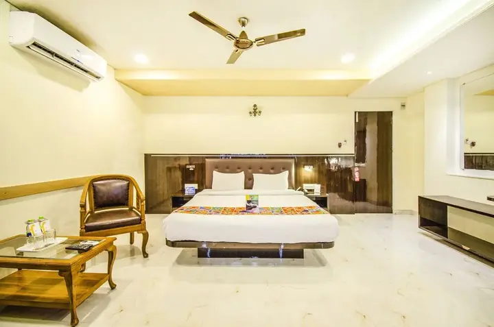 Пимпри-Чинчвад: FabHotel Gharonda Residency MIDC
