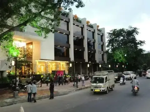 The Prabha International — фото 1