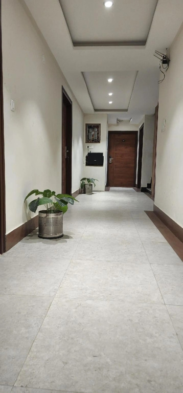 Ганганагар: Hotel Crystal