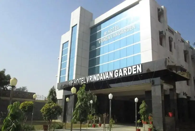 Hotel Vrindavan Garden — фото 1