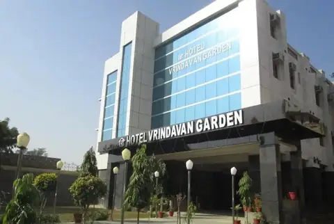 Hotel Vrindavan Garden — фото 1