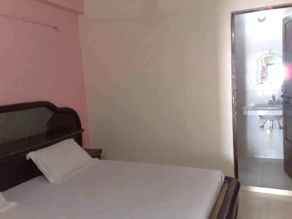 Варанаси: Goroomgo Shanti Guest House Varanasi