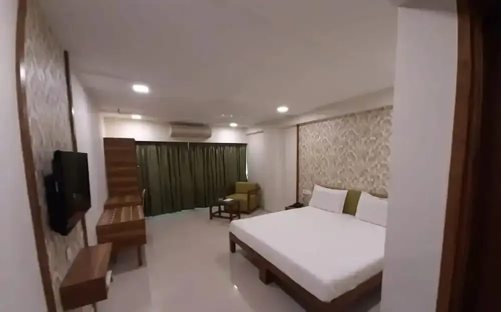 Вадодара: HOTEL PRUDENT - Vadodra