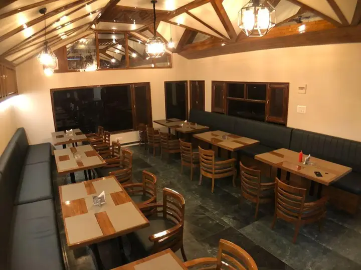 Куфри: Hotel Himalayan Escape