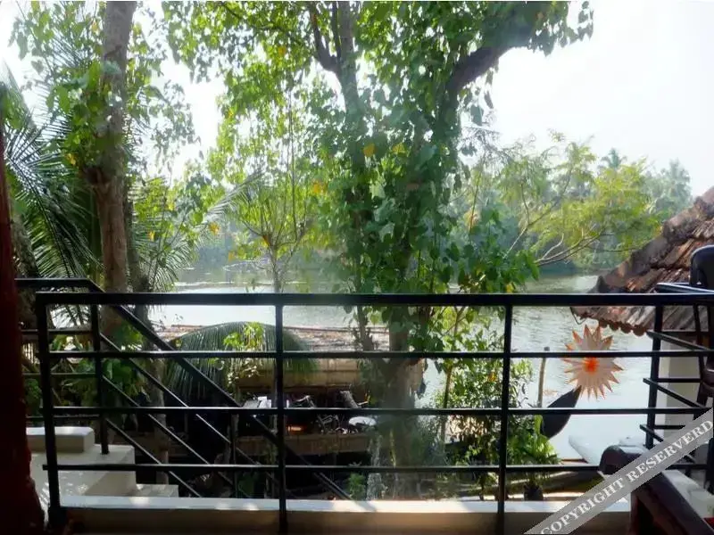 Cherthala: Backwater Farm House