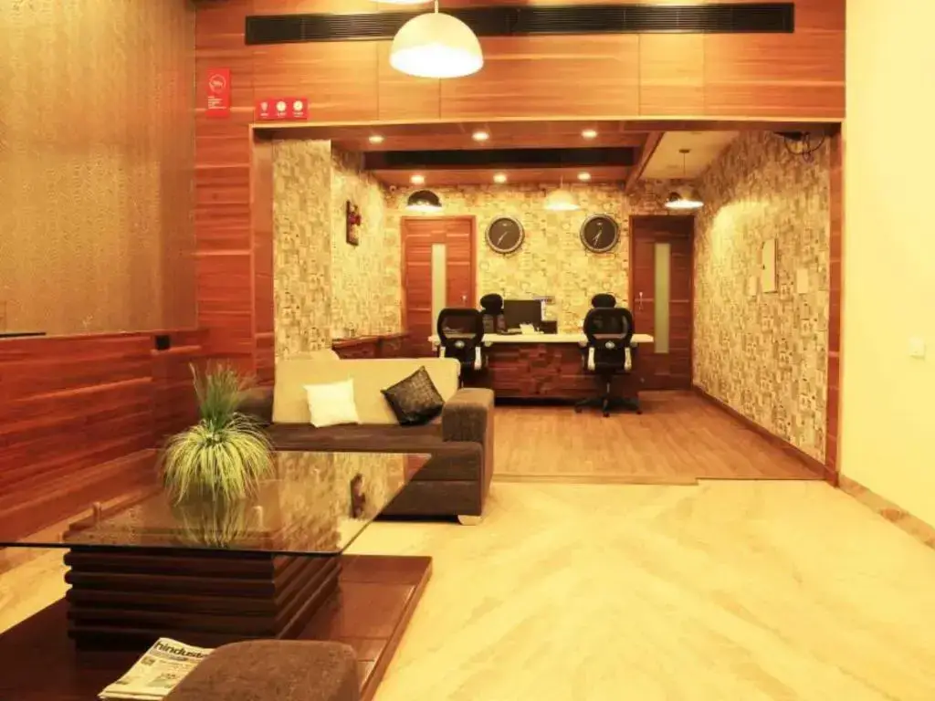 Hotel Orbion Mall Road — фото 1