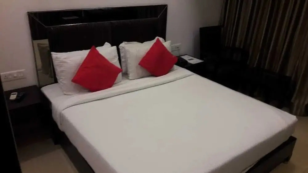 Висакхапатнам: Hotel Supreme