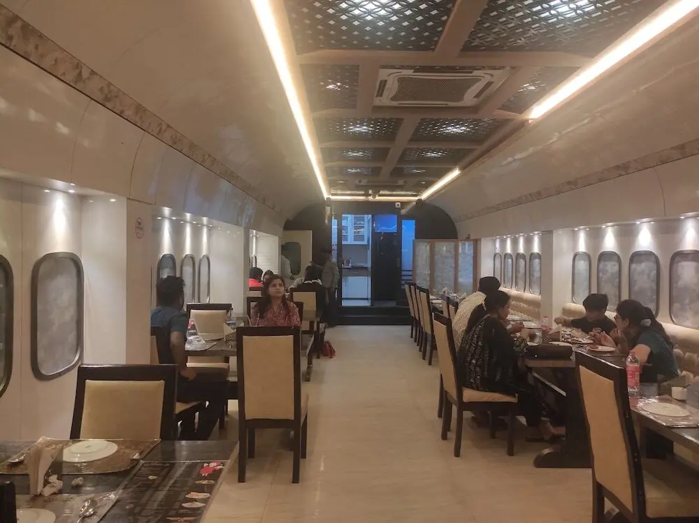Гувахати: OYO 9671 Hotel Rudraksh Inn