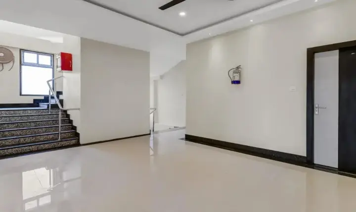 Гувахати: Capital O 9671 Hotel Rudraksh Inn