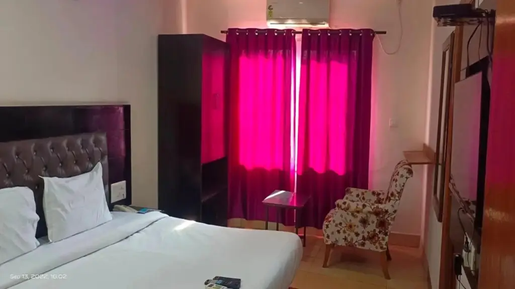 Дехрадун: Hotel Shubham