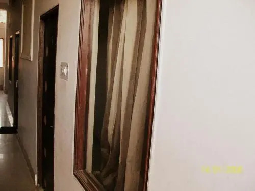 Матхура: Abhiraj Guest House