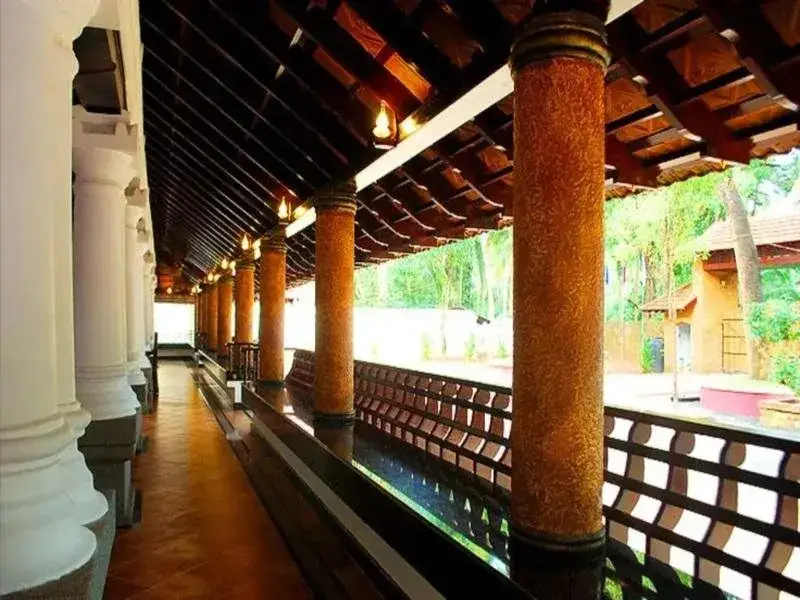 Паллипурам: Kunnathur Mana Ayurveda Heritage