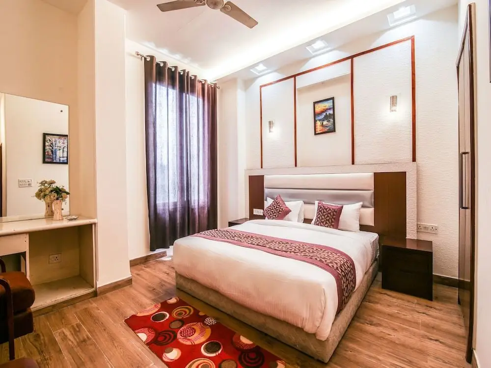 Гуруграм: OYO Premium Old Gurgaon