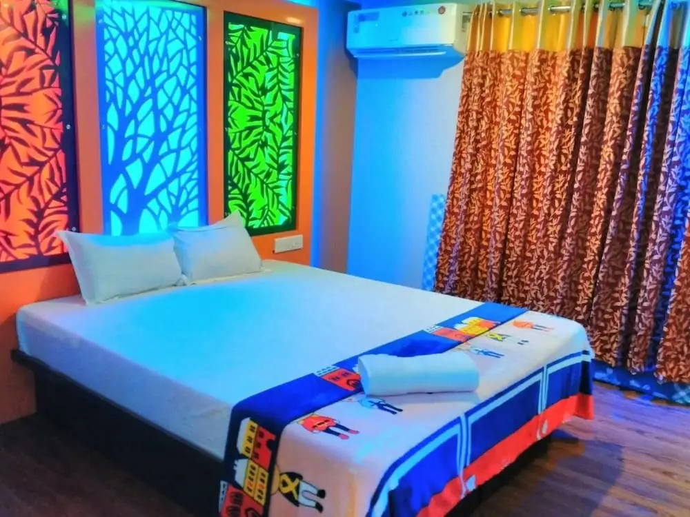 Аллеппи: Coco HouseBoat