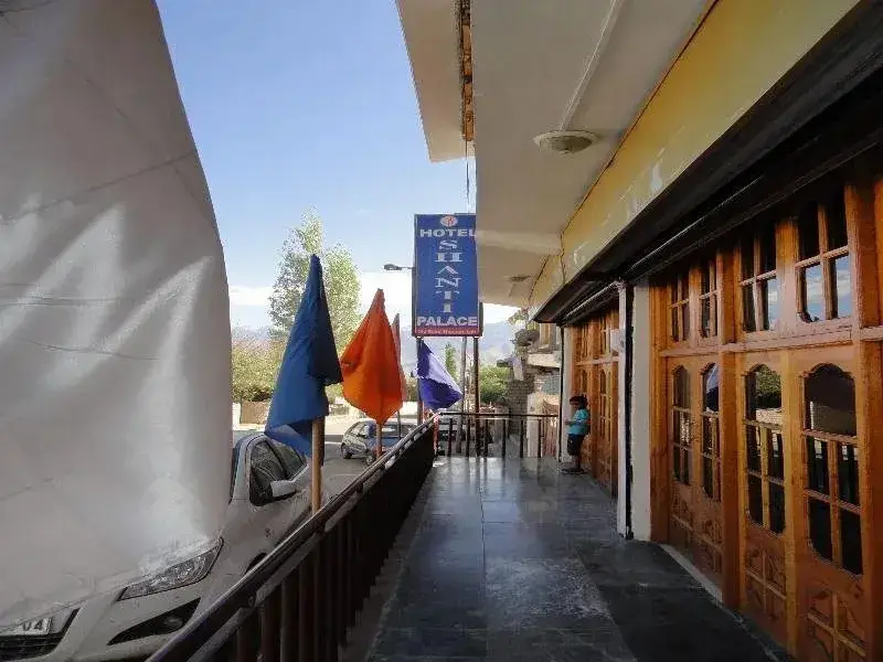 Hotel Shanti Palace — фото 1