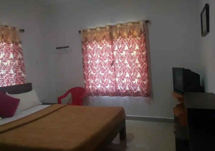 Ути: Kumaran Cottage