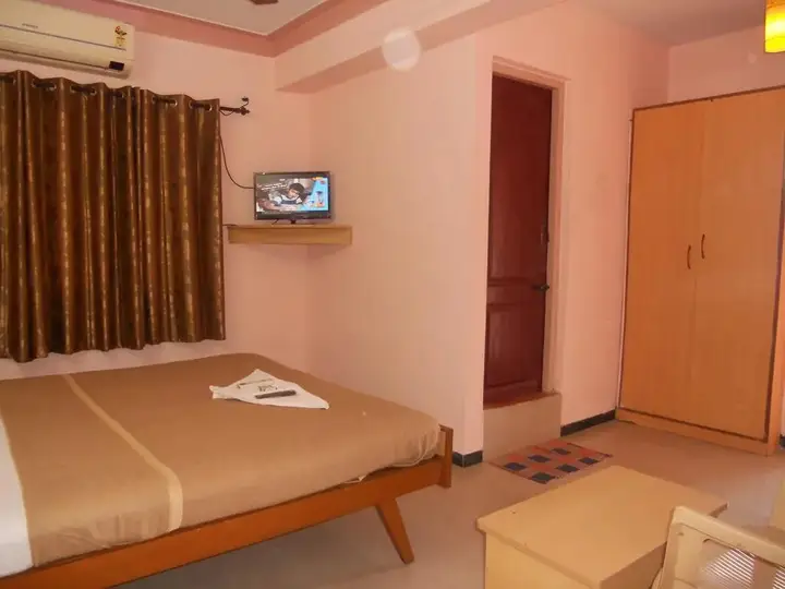 Коимбатур: Hotel Aishwariya Park