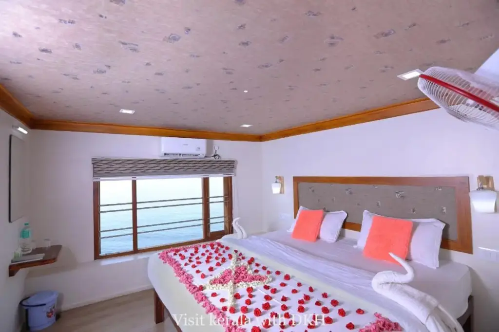 Аллеппи: Soma Houseboat