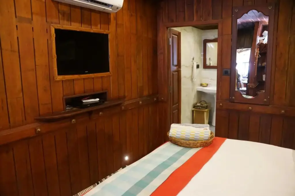 Аллеппи: Soma Houseboat