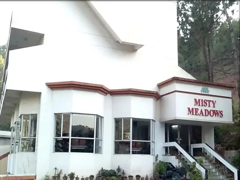 Солан: Misty Meadows Resorts