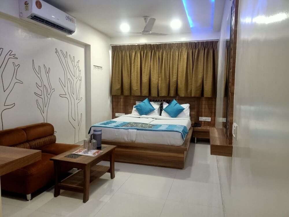 Hotel Citizen- Surat — фото 1