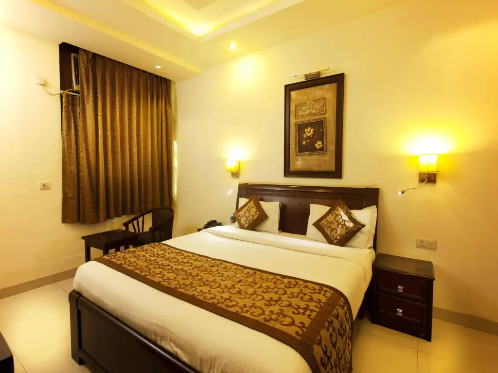 Гуруграм: OYO 326 Hotel Shubhdeep Aashiyana