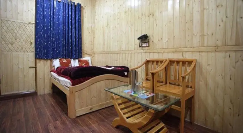Шринагар: Hotel Gull