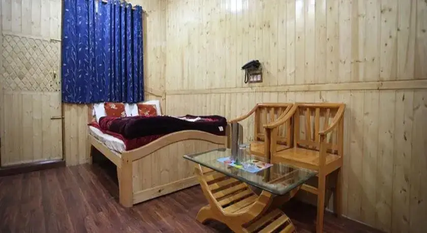 Шринагар: Hotel Gull