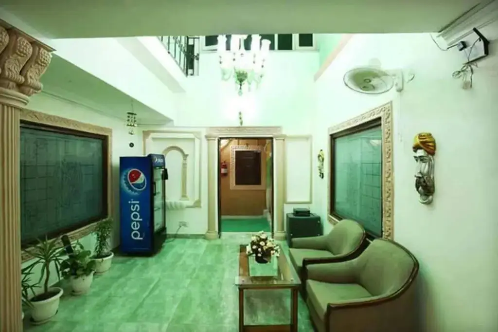 Чандигарх: Hotel Pukhraj