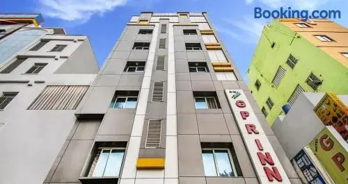 Тирупати: OYO 7366 GPR Inn