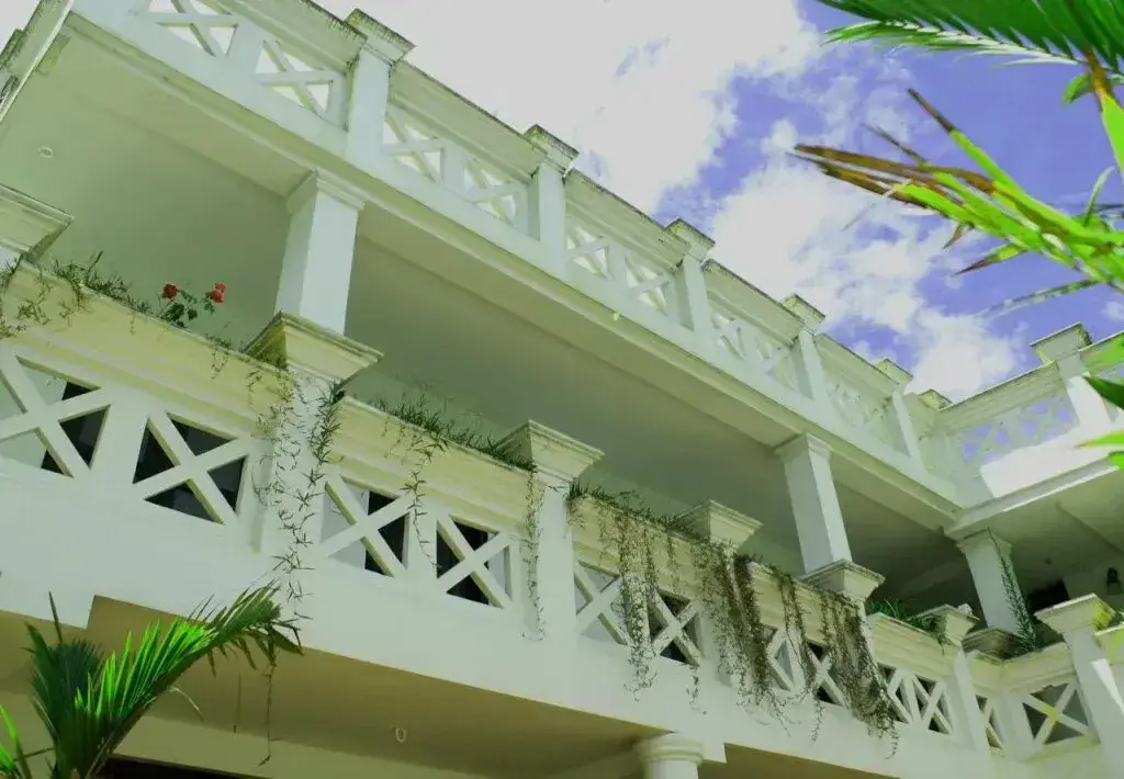 Кумили: Makam Residency