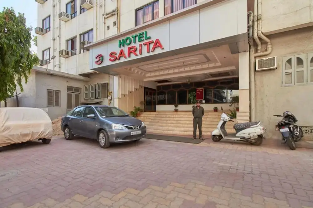 Hotel Sarita — фото 1