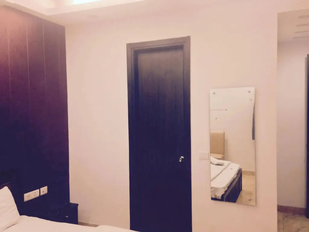 Нью-Дели: OYO 2201 Hotel Royal Mirage