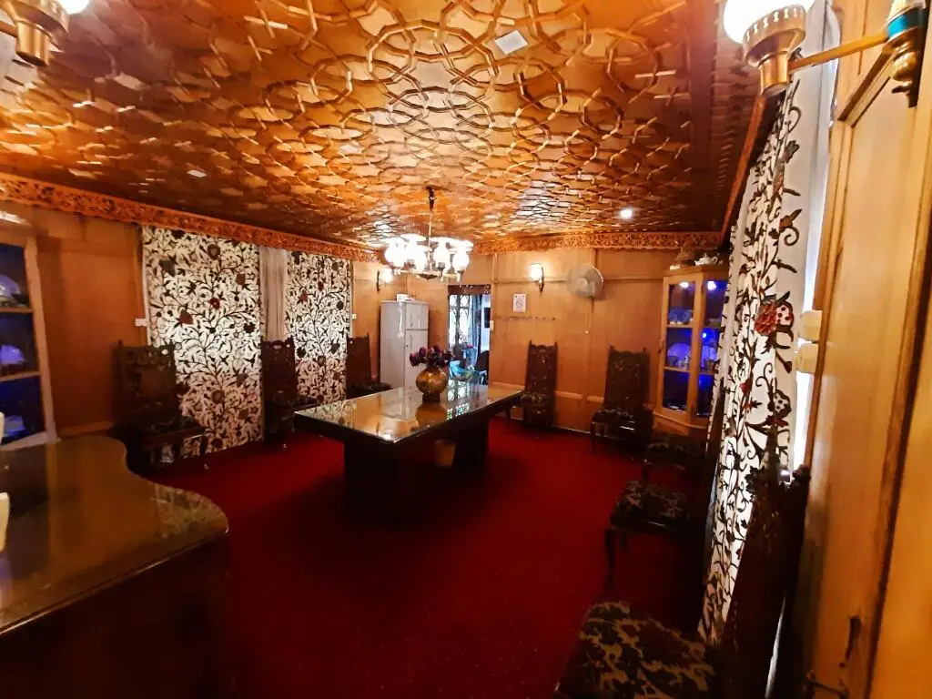 Badyari Palace Group of Houseboat — фото 1